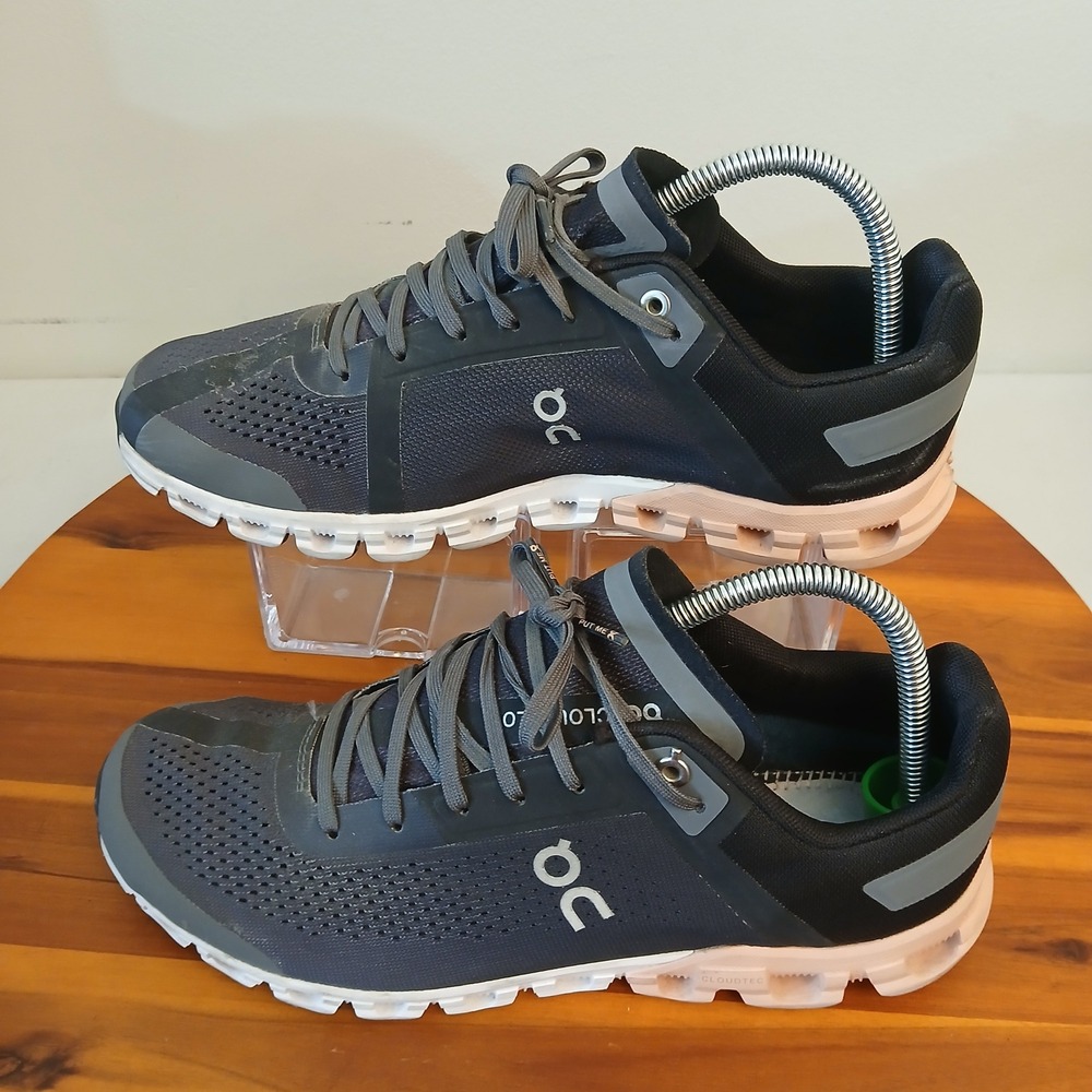On Cloud Cloudflow Womens 9 Black Running Shoes Sneakers 35.99234